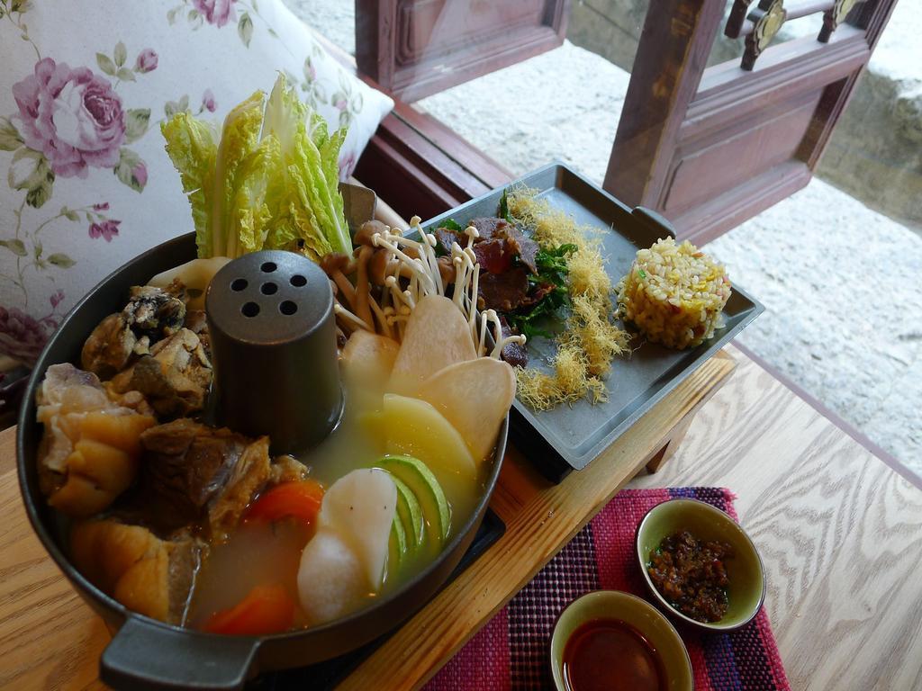 Lijiang Ivy Garden Resort Hotel Exterior photo